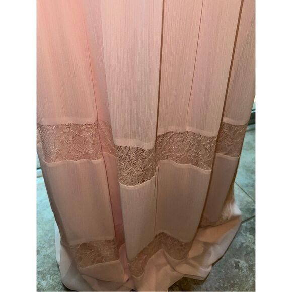 David’s Bridal Soft Pink Maxi Dress - Picture 6 of 8